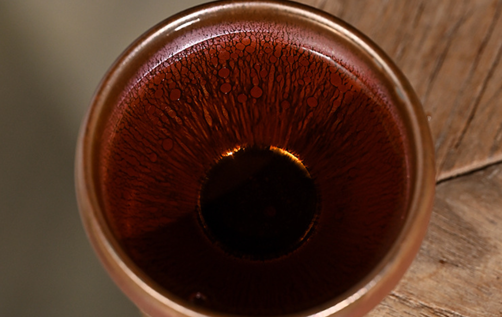 What Is Tenmoku Glaze? A Beginner’s Full Guide