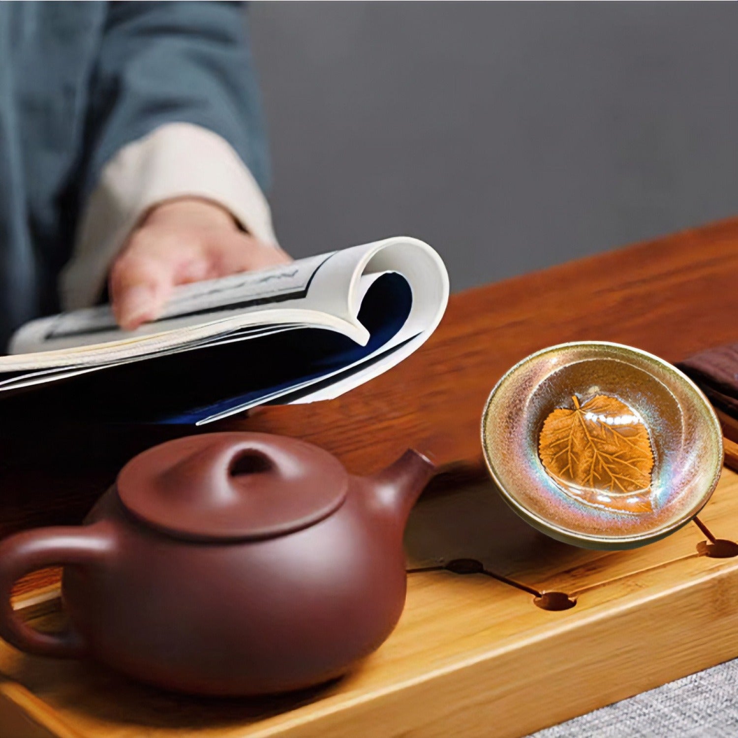 Gold Leaf Tenmoku Iron Body Large Master Tea Cup